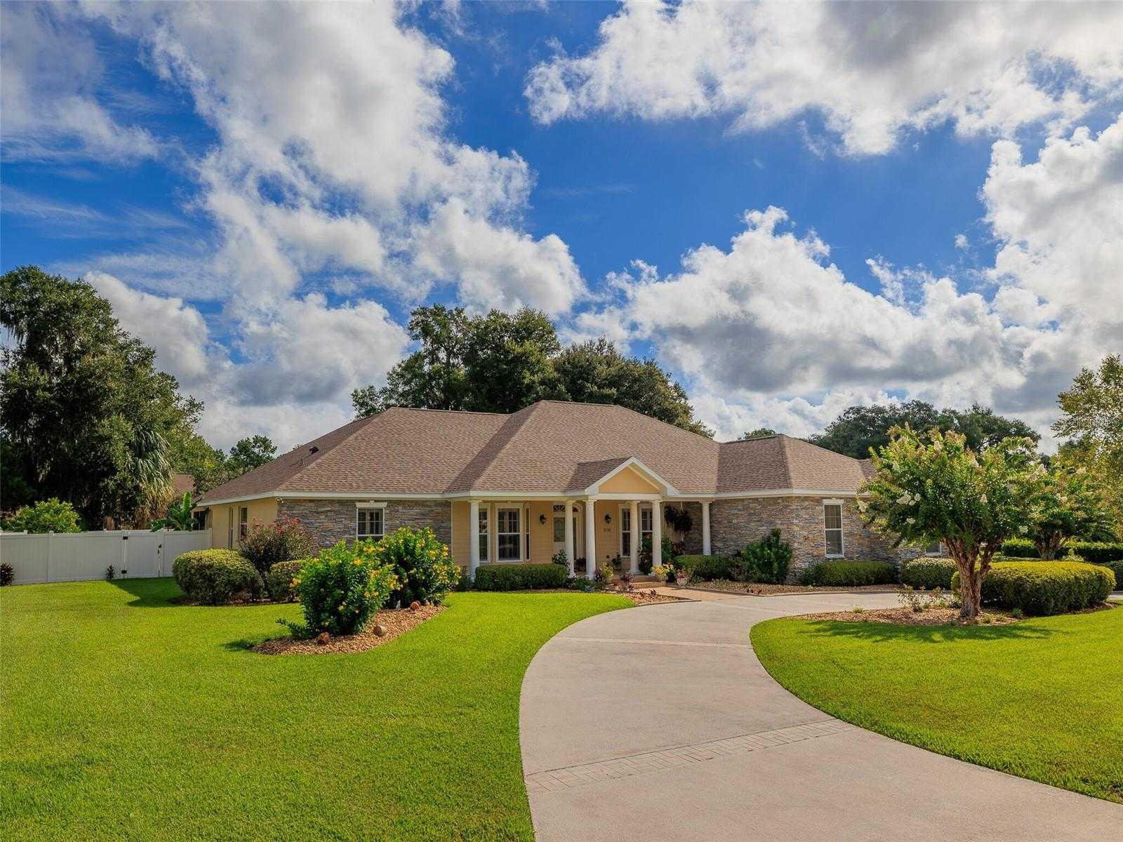 2135 25TH, OCALA, Single Family Residence,  for sale, Melissa & Jon Lebron, Ocala Realty World - Selling All of Florida